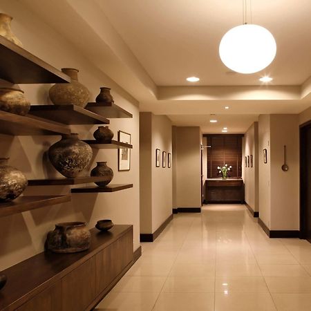 Hotel Meg Ереван Екстериор снимка
