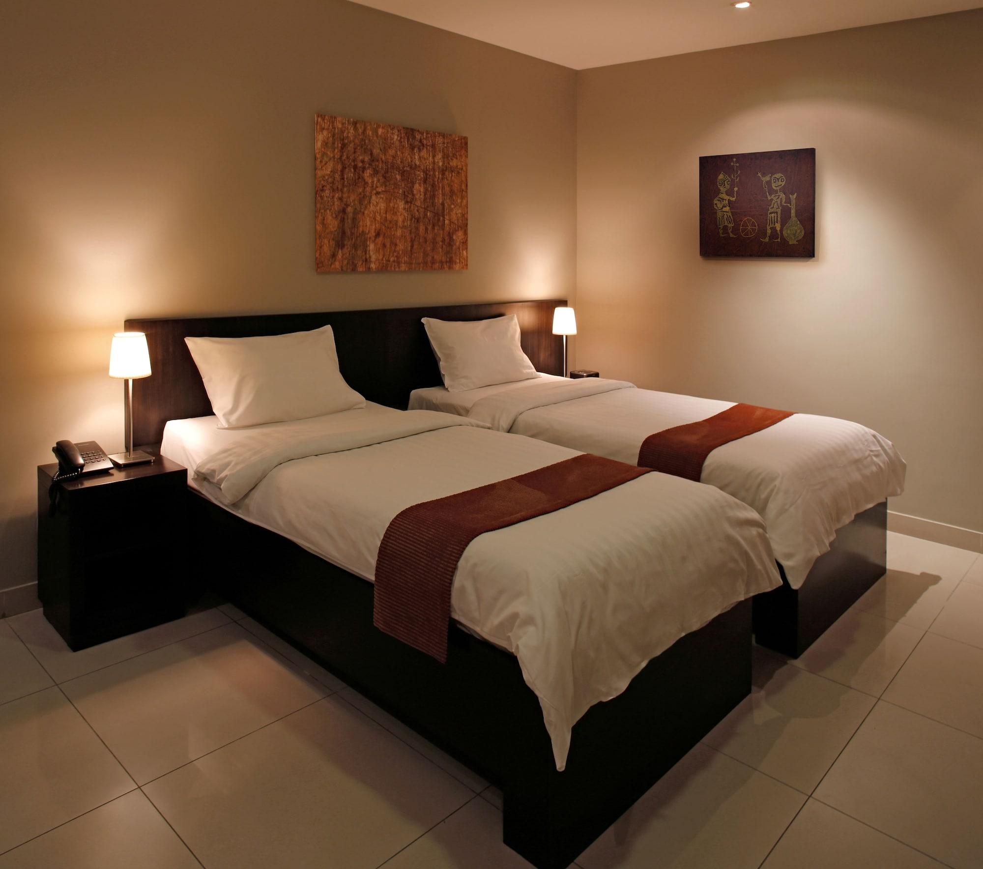 Hotel Meg Ереван Екстериор снимка