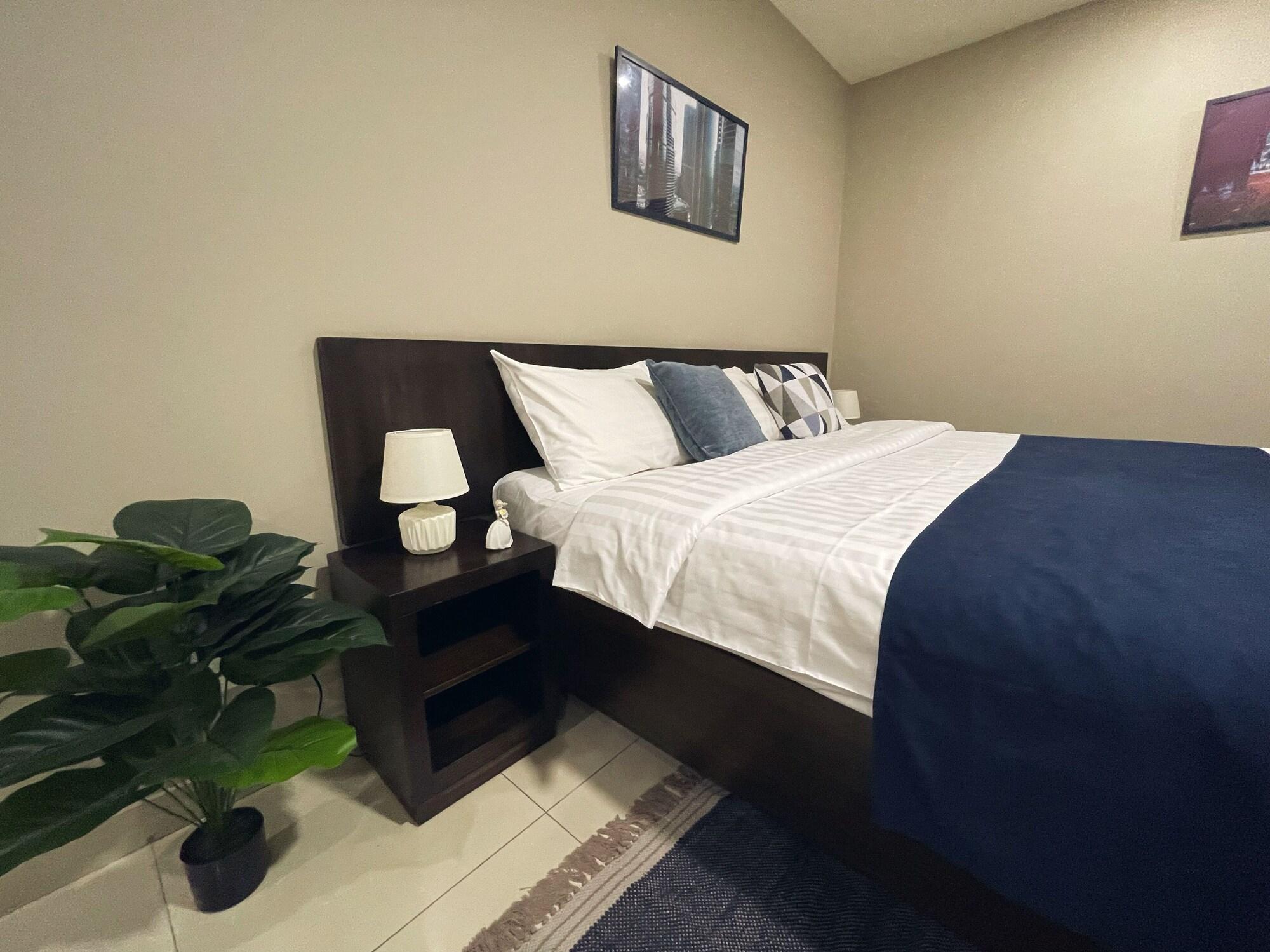 Hotel Meg Ереван Екстериор снимка