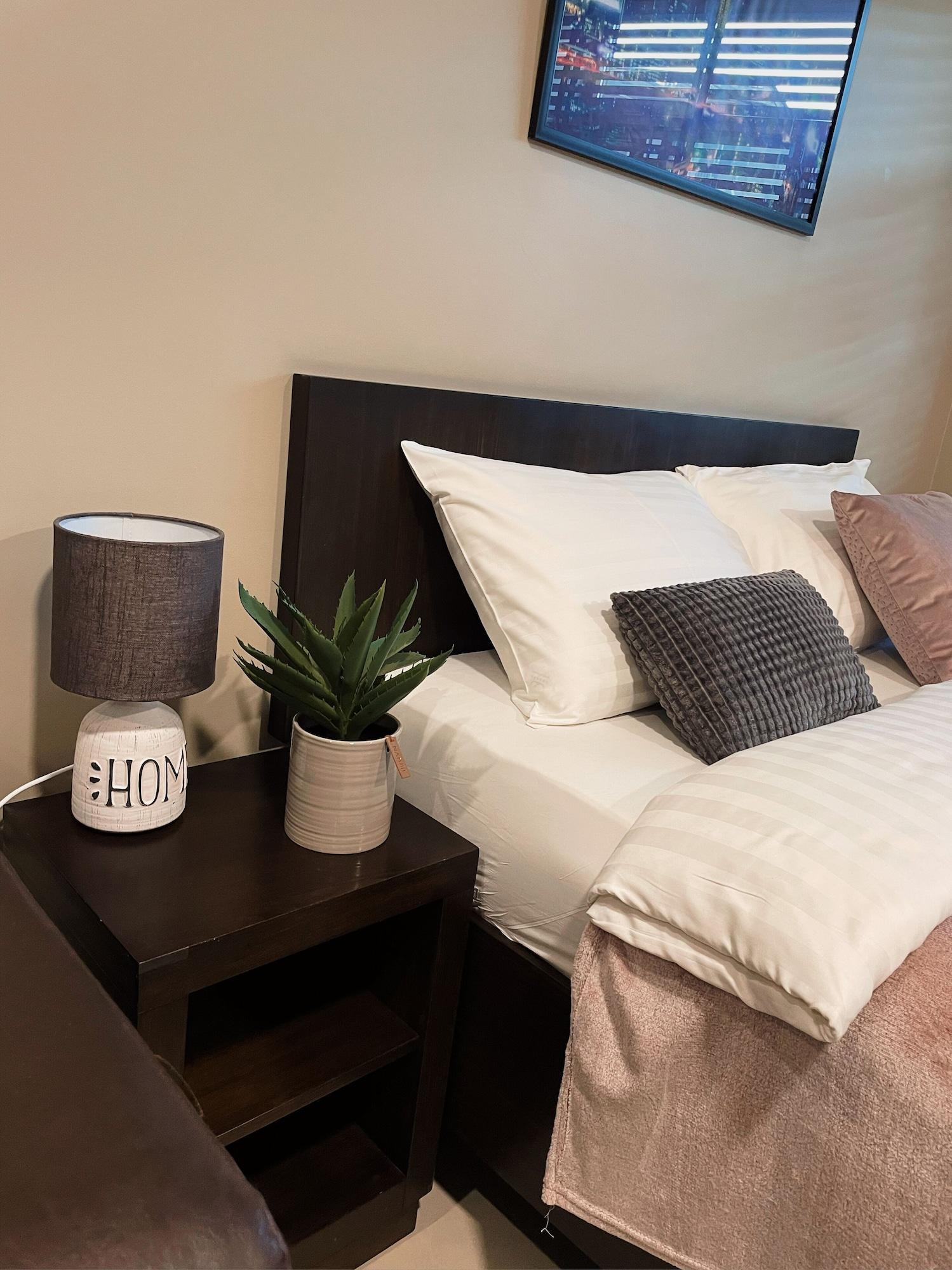 Hotel Meg Ереван Екстериор снимка