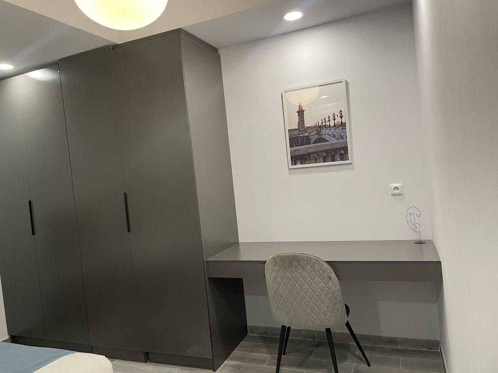 Hotel Meg Ереван Екстериор снимка